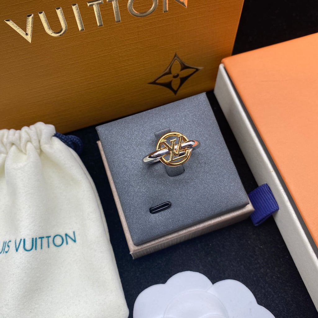 Louis Vuitton Vintage 18K Gold Ring