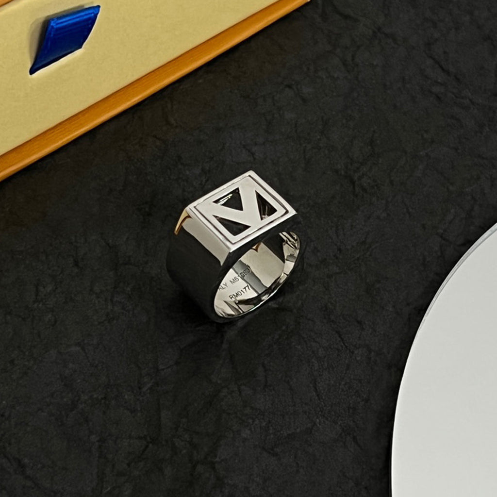 Louis Vuitton Vintage 18K Gold Ring