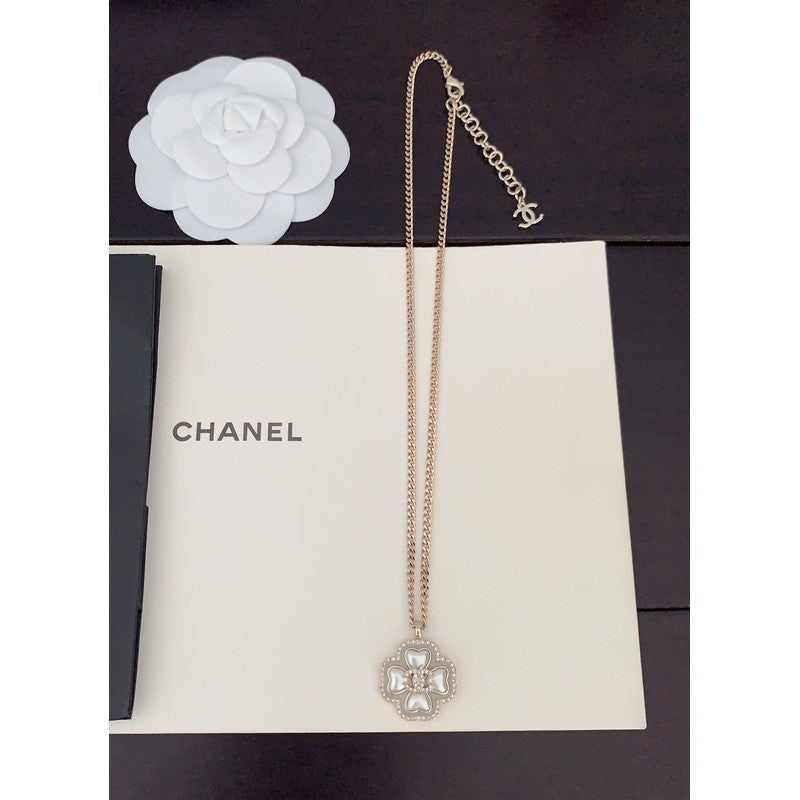 Chanel Camellia Pearl 18K Gold Necklace