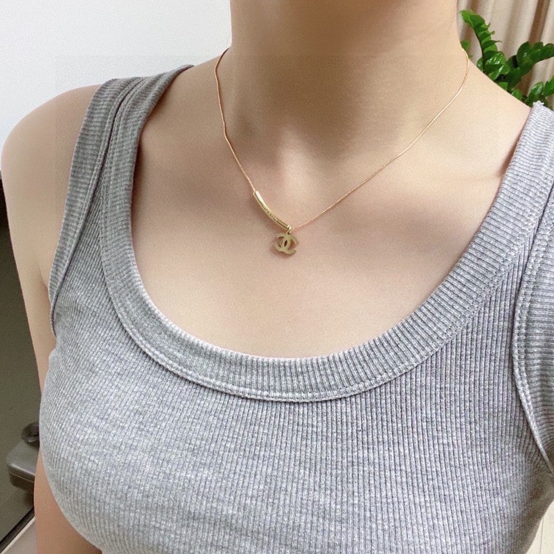 Chanel Gold 18K Gold Necklace