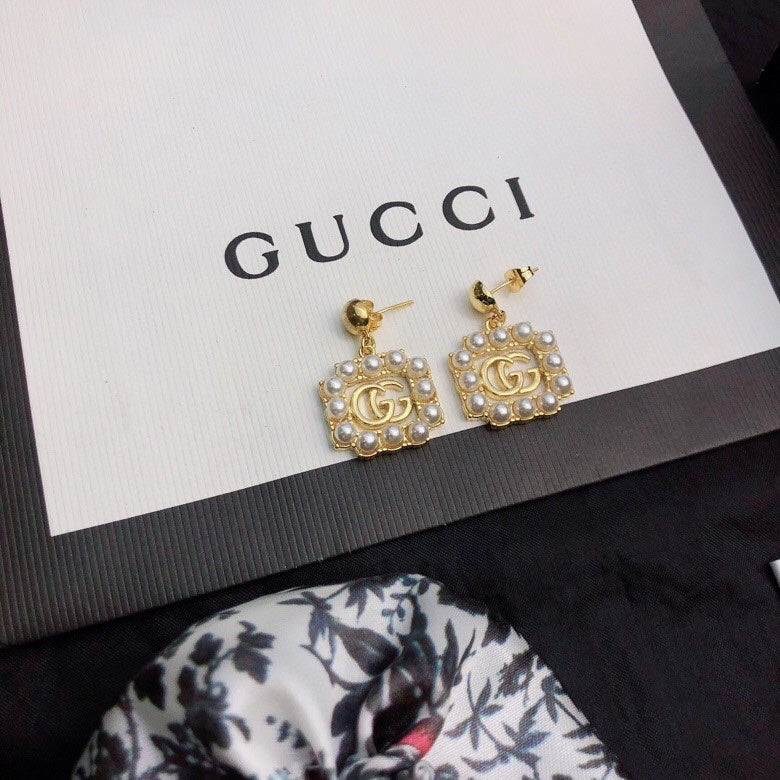 Gucci Double Square Pearls 18K Gold Earrings