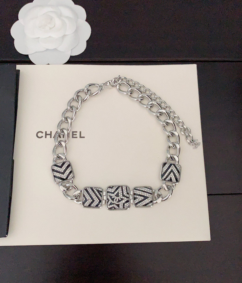 Chanel Star Diamonds 18K Gold Necklace