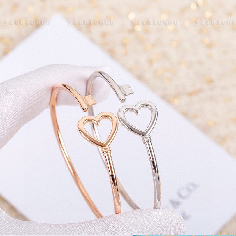 Tiffany Heart Key Wire 18K Gold Bracelet