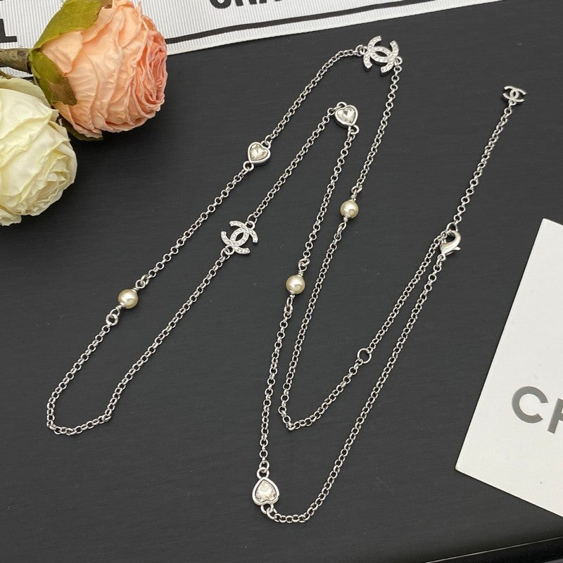 Chanel Long Gold 18K Gold Necklace