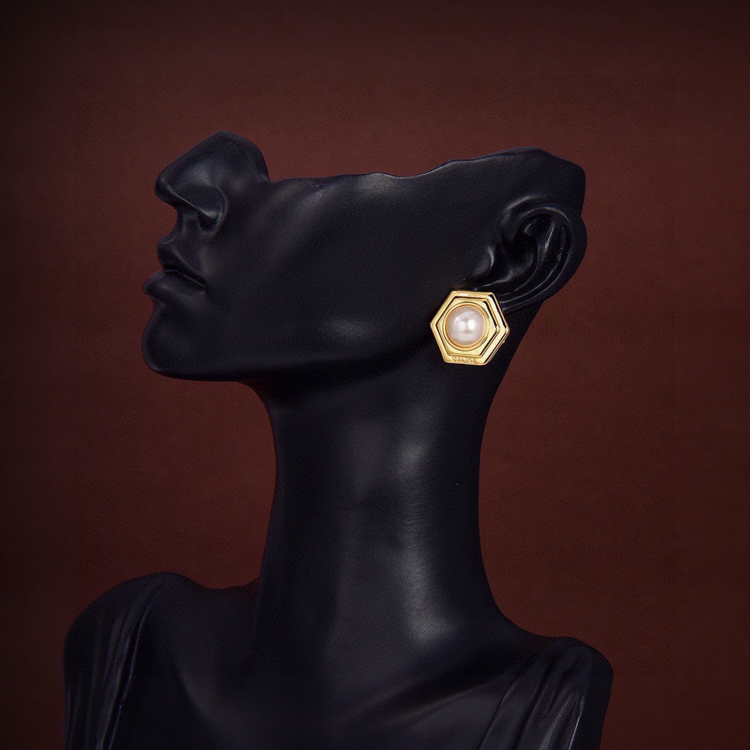 Celine Pearl 18K Gold Earrings
