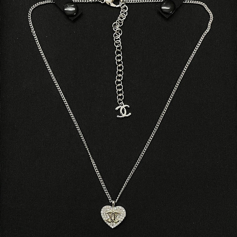 Chanel Diamond Heart 18K Gold Necklace