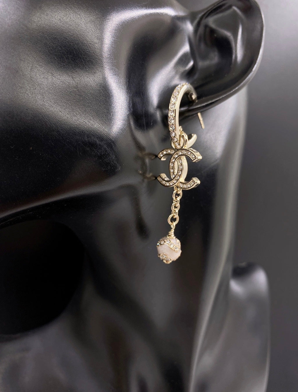 Chanel Star Pearls Pendant 18K Gold Earrings
