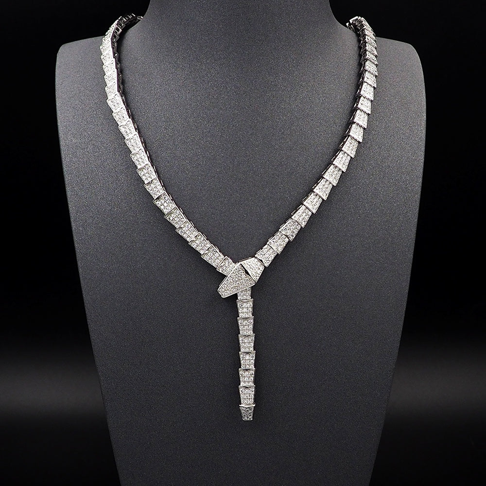 Bvlgari Serpenti Viper Full Pave Diamonds 18K Gold Necklace