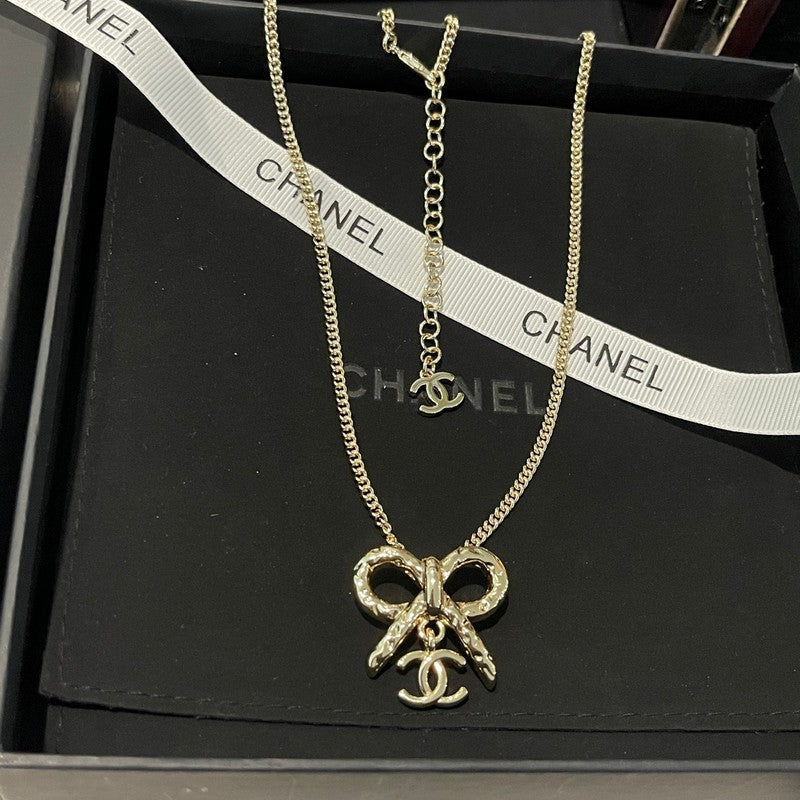 Chanel Gold Bow Tie 18K Gold Necklace