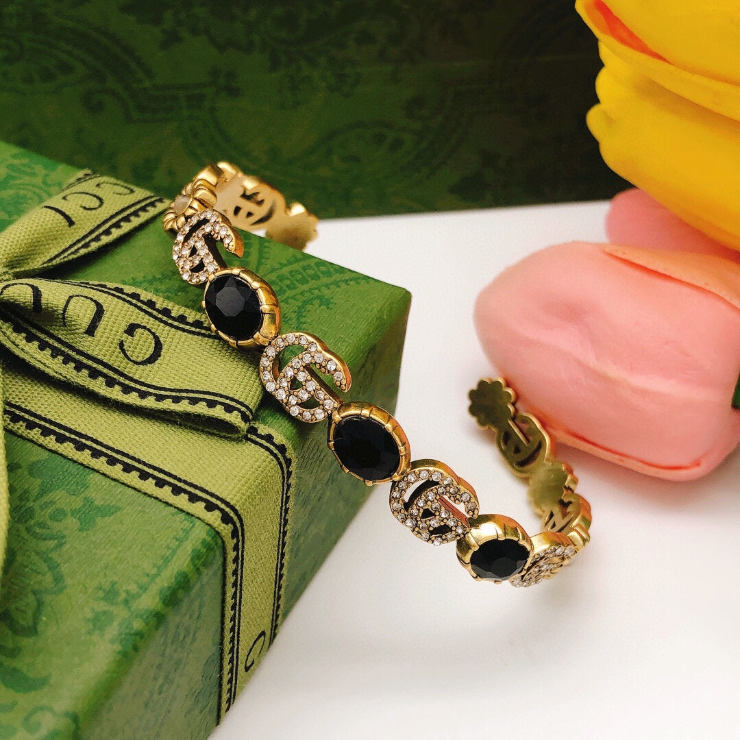 Gucci Double Flowers Black Crystals Open Cuff 18K Gold Bracelet
