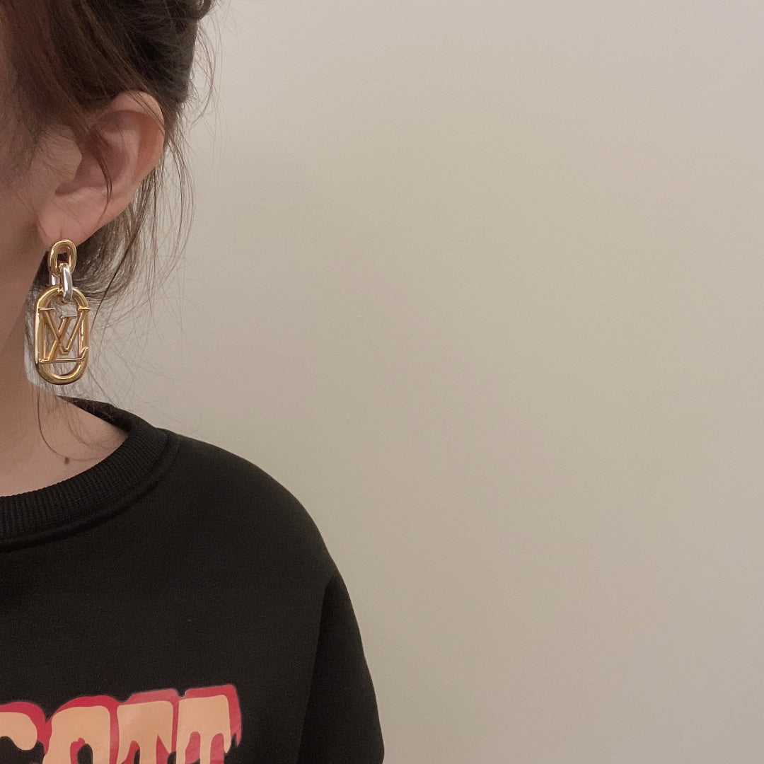 Louis Vuitton My Everyday Chain 18K Gold Earrings