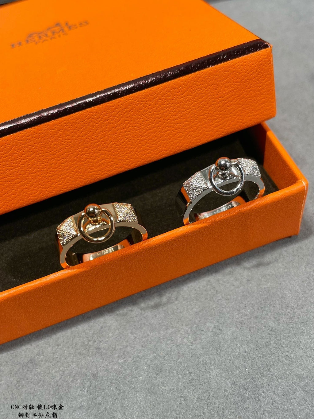 Hermes Collier De Chien Lock Diamonds 18K Gold Ring
