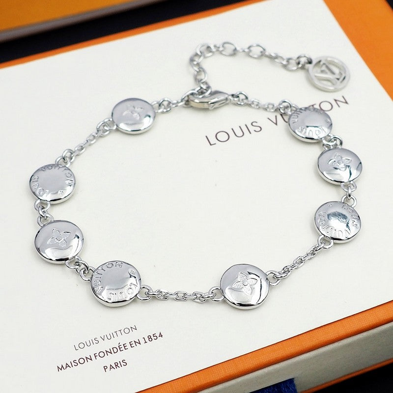 Louis Vuitton Studs Sautoir 18K Gold Bracelet