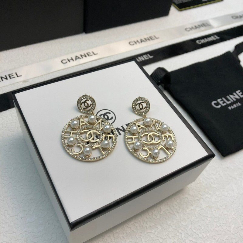 Chanel Circle Pearl Pendant 18K Gold Earrings