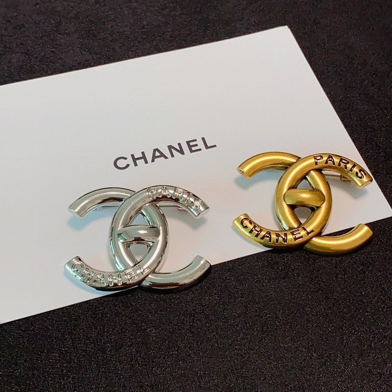 Chanel Paris Gold 18K Gold Brooch