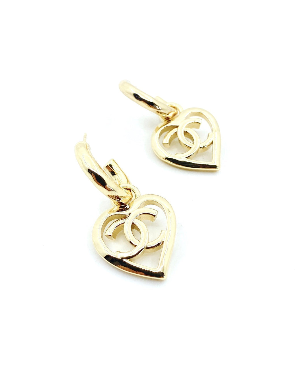 Chanel Heart Pendant 18K Gold Earrings