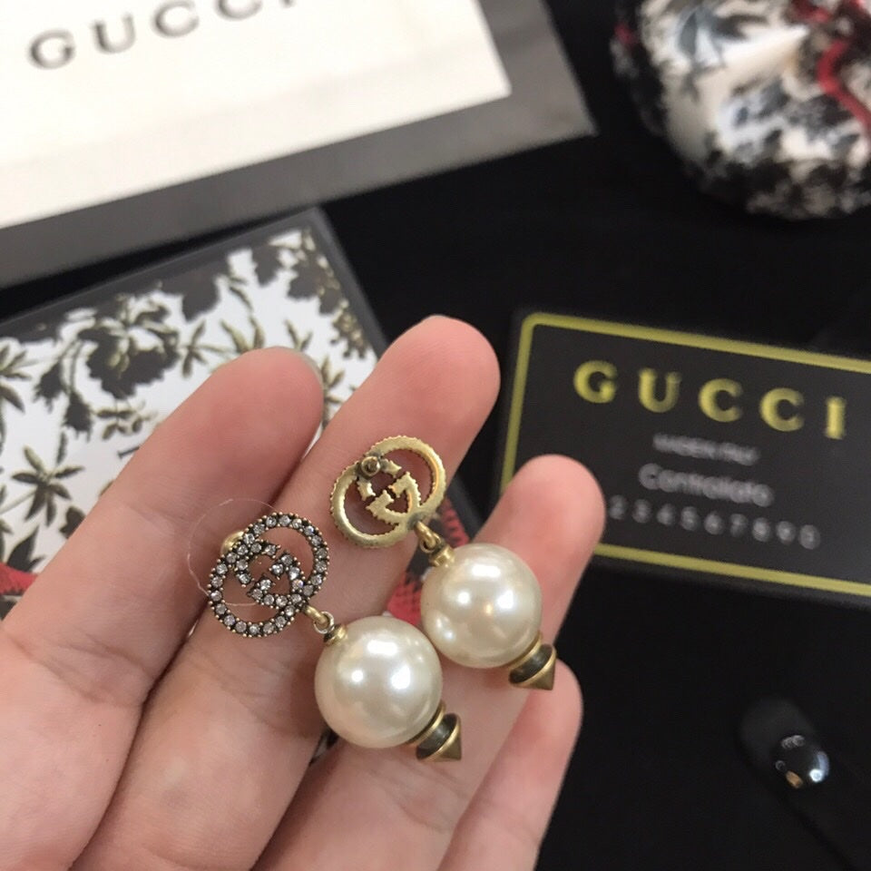 Gucci Double Pearl Pendant 18K Gold Earrings