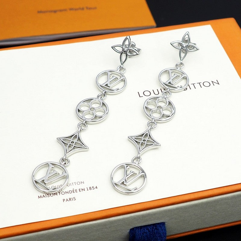 Louis Vuitton Lace Long 18K Gold Earrings