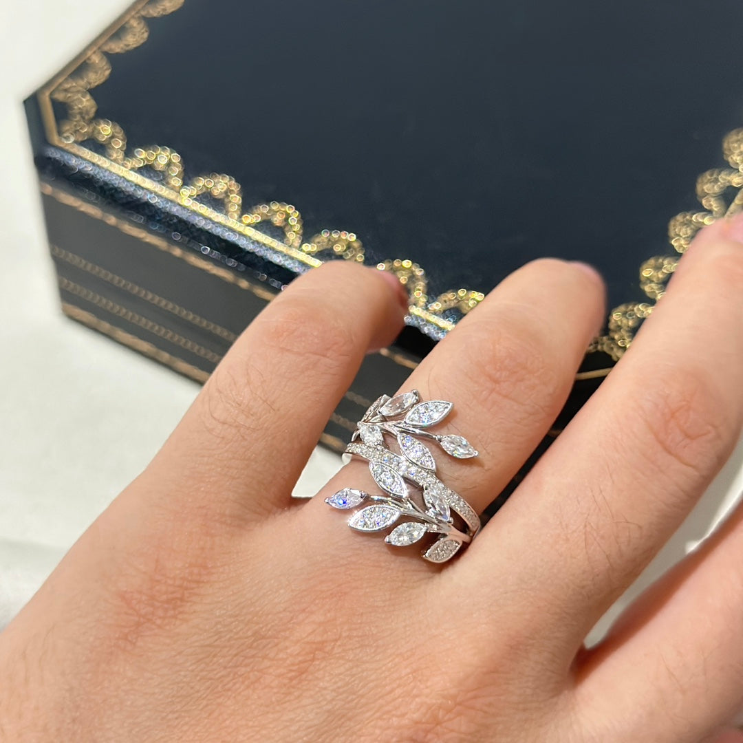 Tiffany Victoria Diamond Vine Bypass 18K Gold Ring