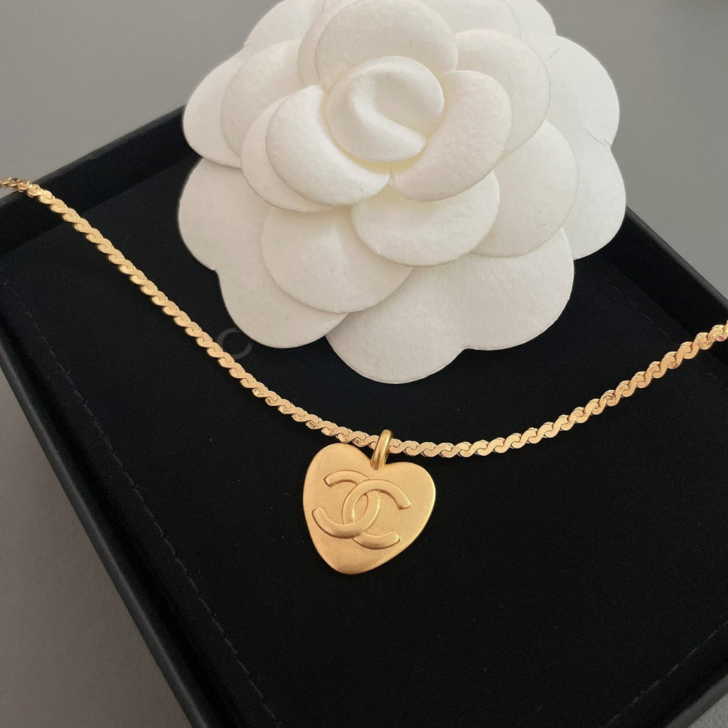 Chanel Vintage 18K Gold Necklace