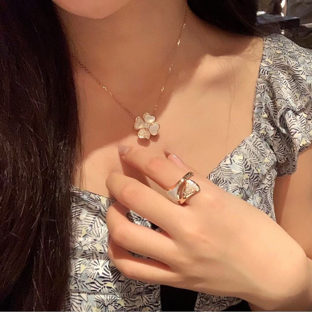 Cosmos Clip pendant 18K Gold Necklace