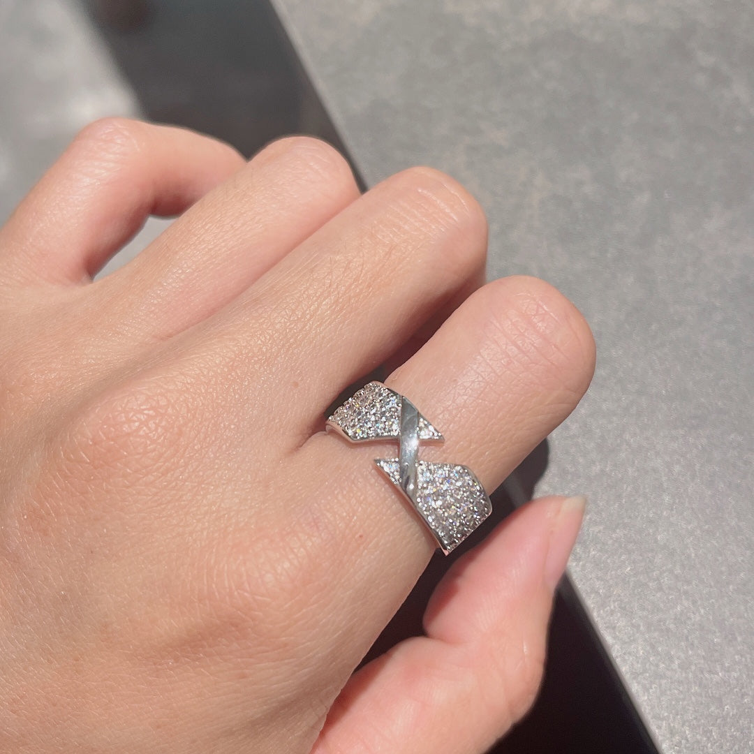 Liens Diamond 18K Gold Ring