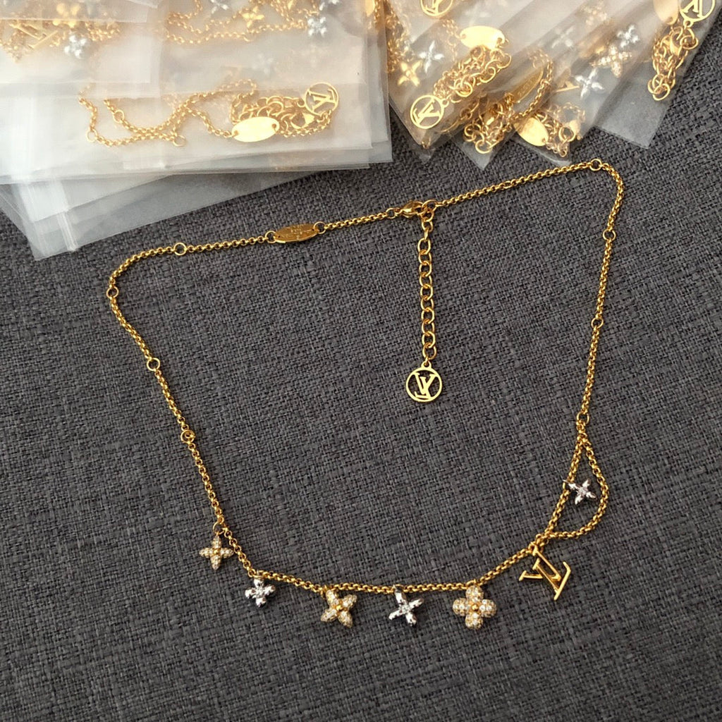 Louis Vuitton Gram Diamonds 18K Gold Necklace