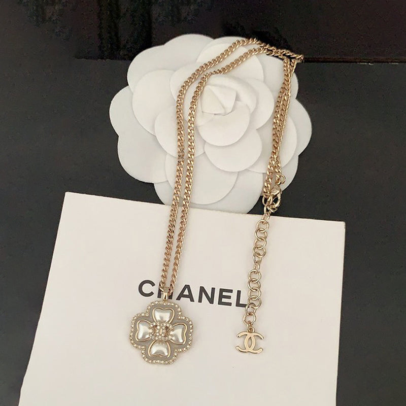 Chanel Camellia Pearl 18K Gold Necklace