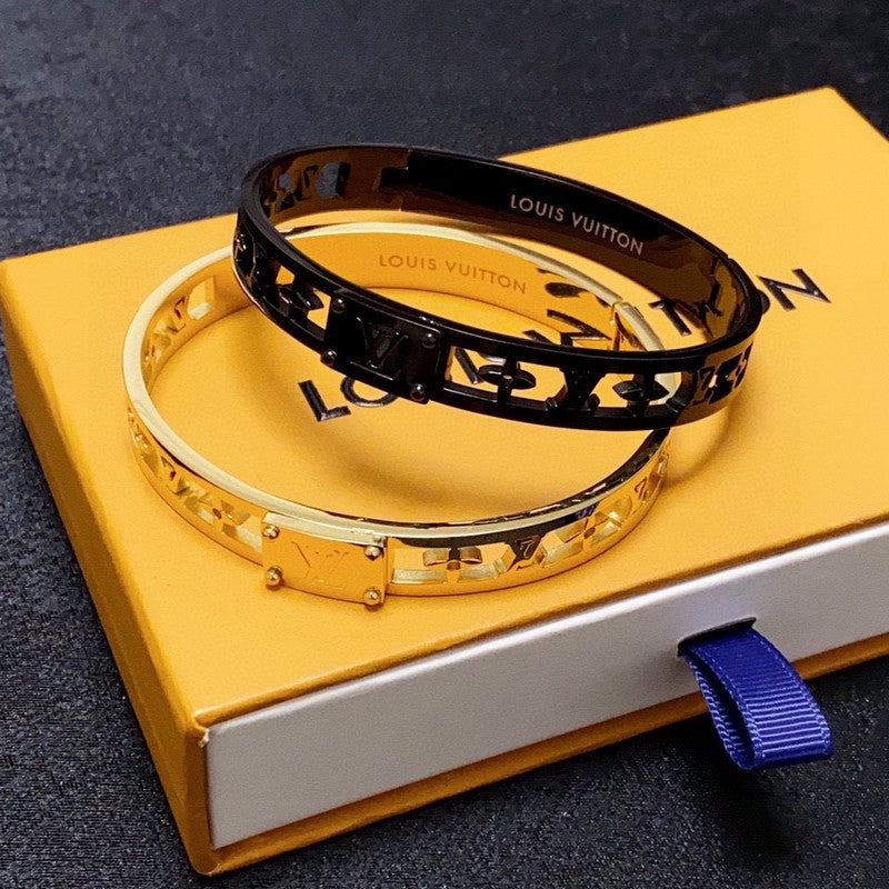Louis Vuitton Vintage Gold 18K Gold Bracelet