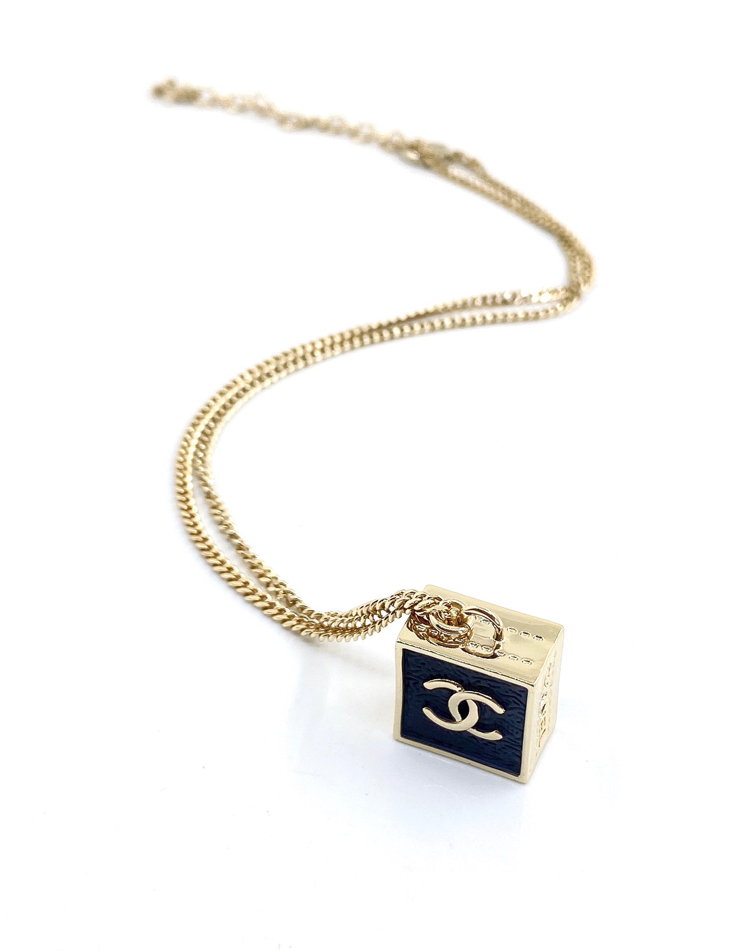 Chanel Square Pendant 18K Gold Necklace
