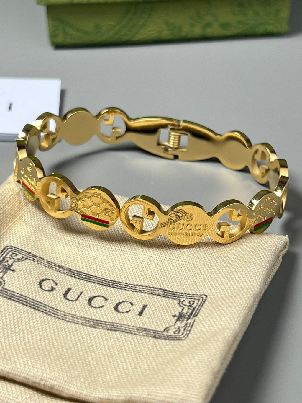 Gucci Double Vintage 18K Gold Bracelet