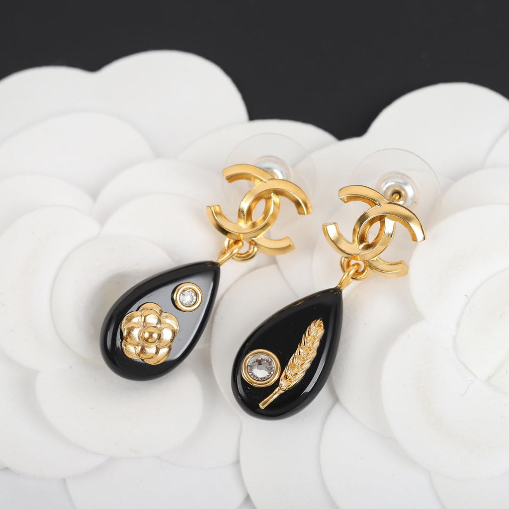Chanel Camellia Pendant 18K Gold Earrings