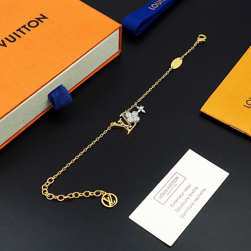 Louis Vuitton Gram Diamond 18K Gold Bracelet