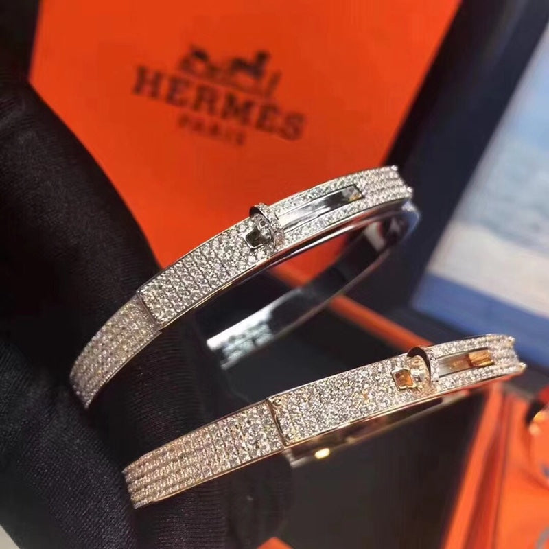 Hermes Kelly Diamonds 18K Yellow Gold Bracelet
