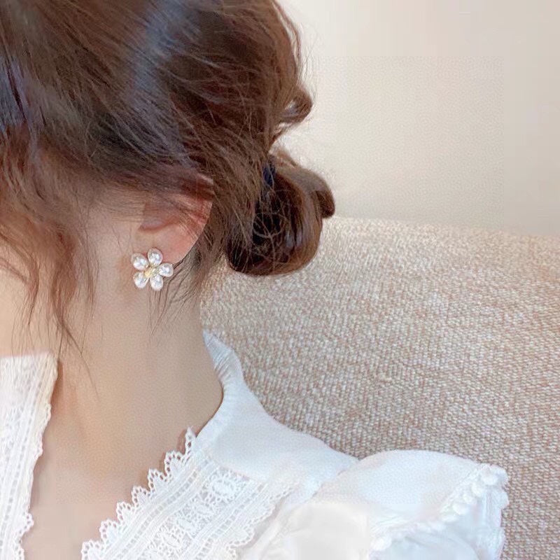 Celine Flower Pearls 18K Gold Earrings