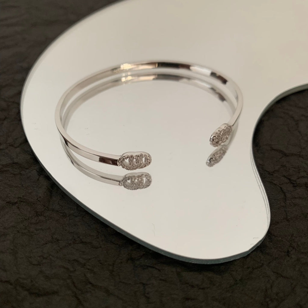 Gucci Double Running Diamond Cuff 18K Gold Bracelet