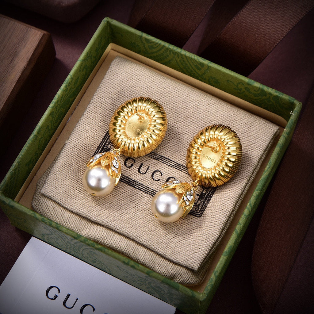 Gucci Double Pearl 18K Gold Earrings