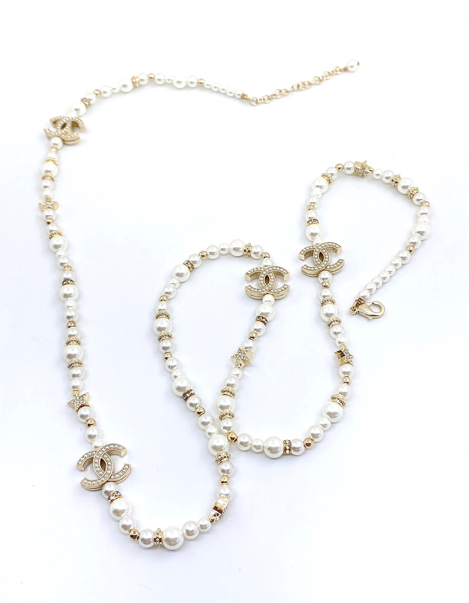 Chanel Pearls 18K Gold Necklace