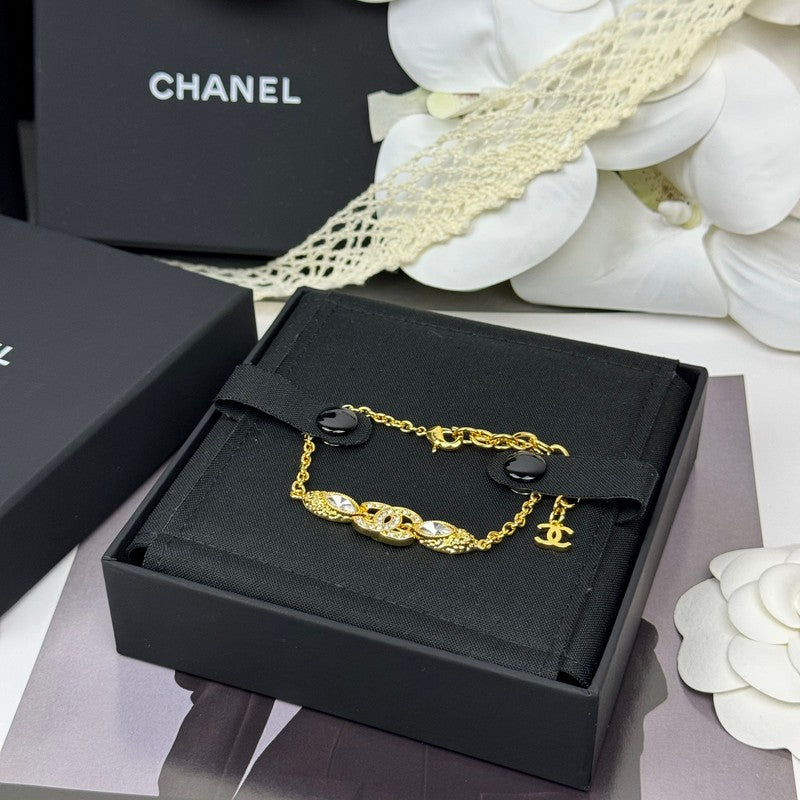 Chanel 26C Diamond Gold 18K Gold Bracelet