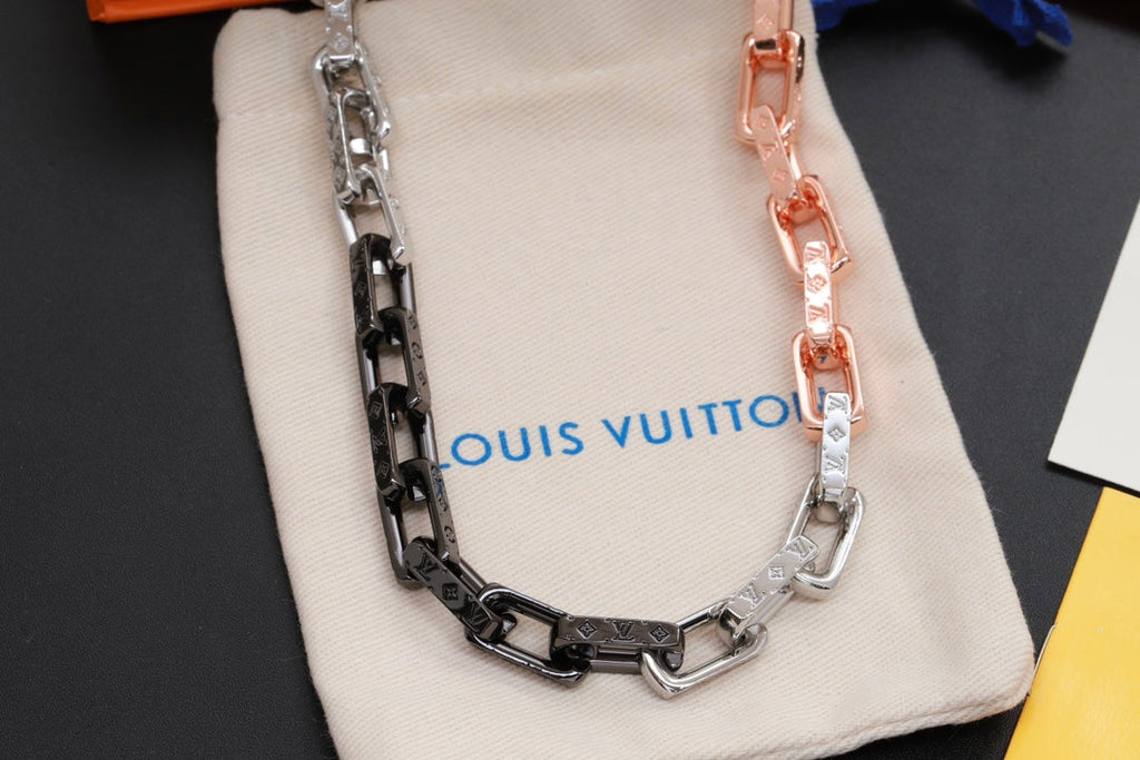 Louis Vuitton Monogram Chain 18K Gold Necklace