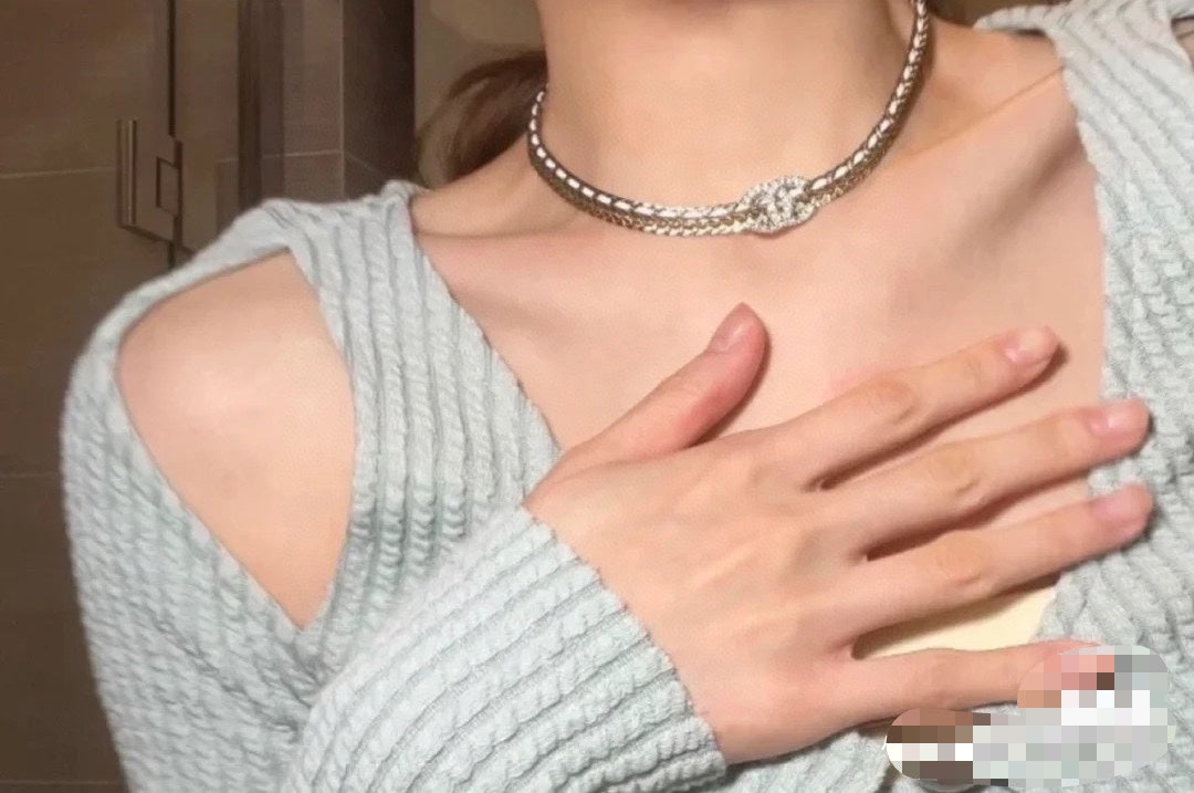 Chanel Diamonds Choker 18K Gold Necklace