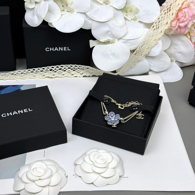 Chanel 26C Blue Flower Diamond 18K Gold Bracelet