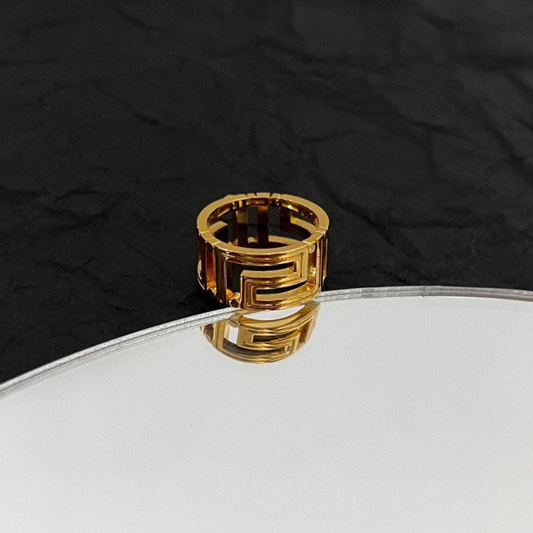 GRECA 18K Gold Ring