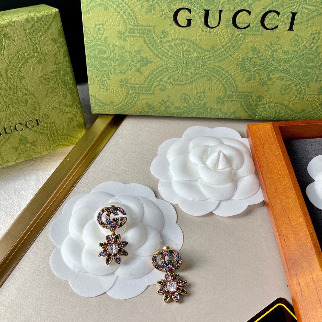 Gucci Double Flower Pendant 18K Gold Earrings