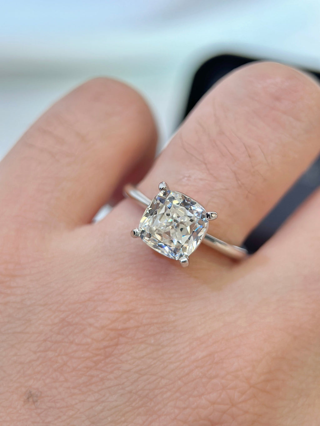 Tiffany True Engagement 18K Gold Ring
