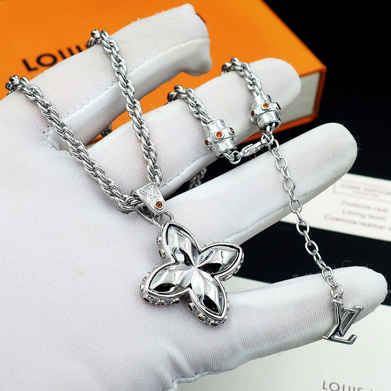 Louis Vuitton Flower Studs 18K Gold Necklace