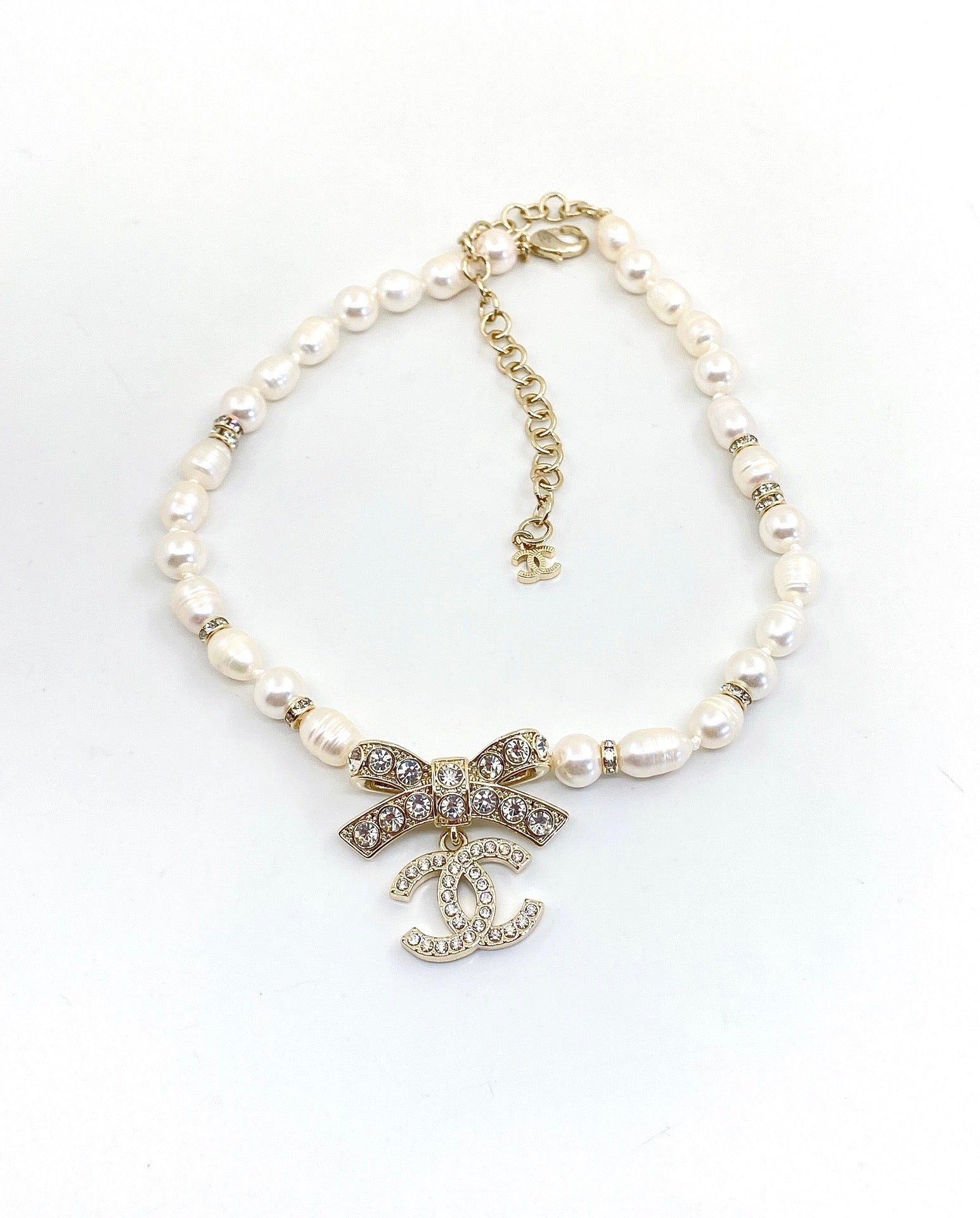 Chanel Bow Tie Diamonds 18K Gold Necklace