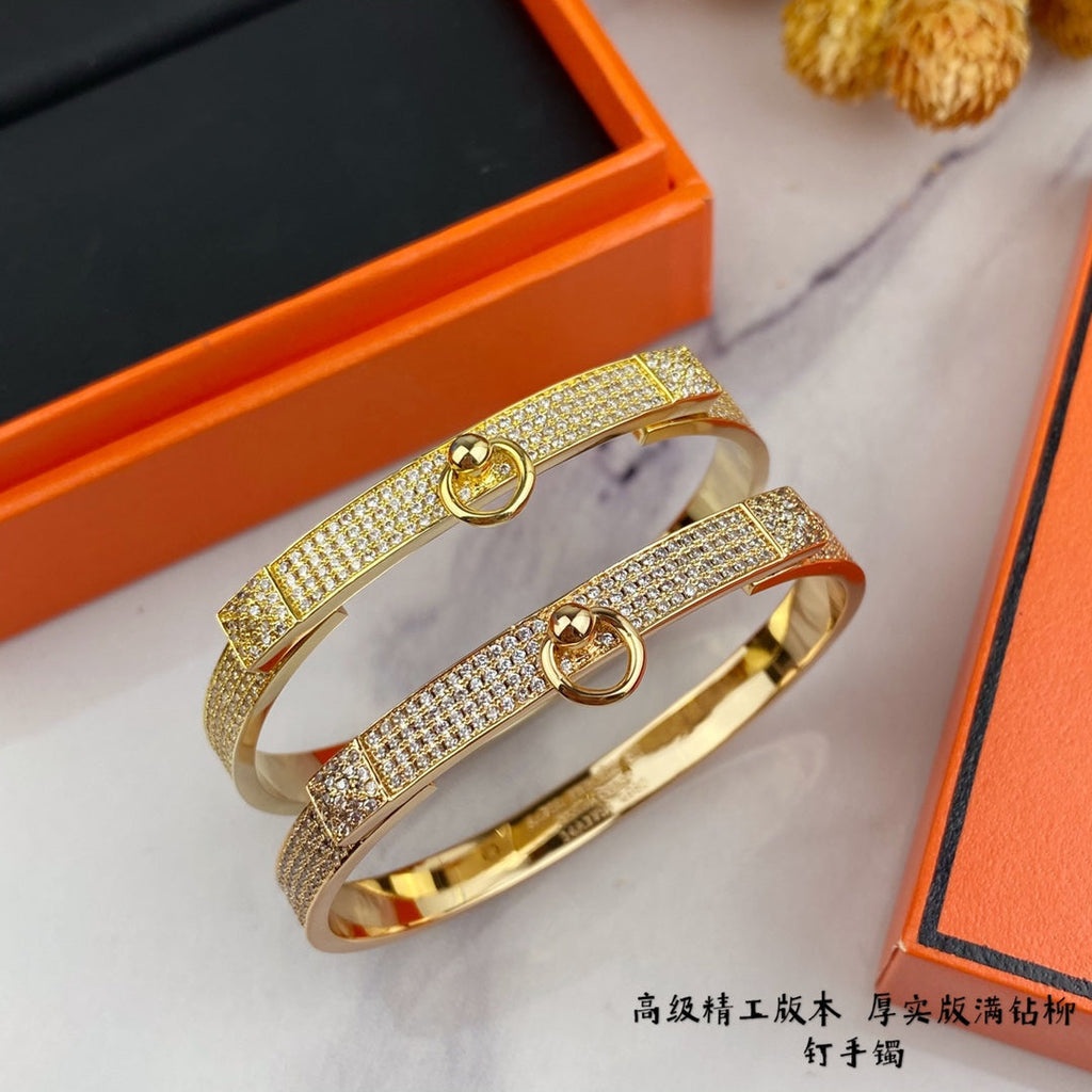 Hermes Collier De Chien Diamond 18K Gold Bracelet