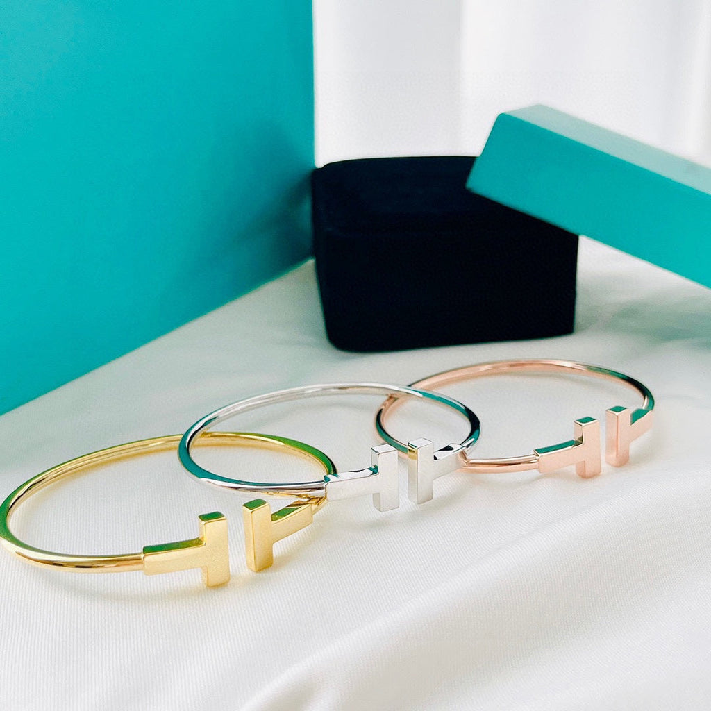 Tiffany Wire 18K Gold Bracelet