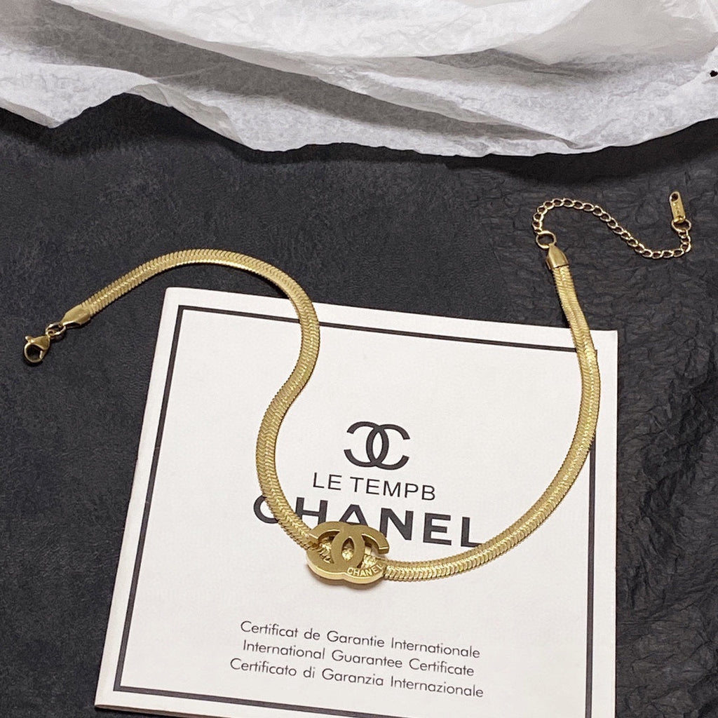 Chanel Gold Chain Choker 18K Gold Necklace